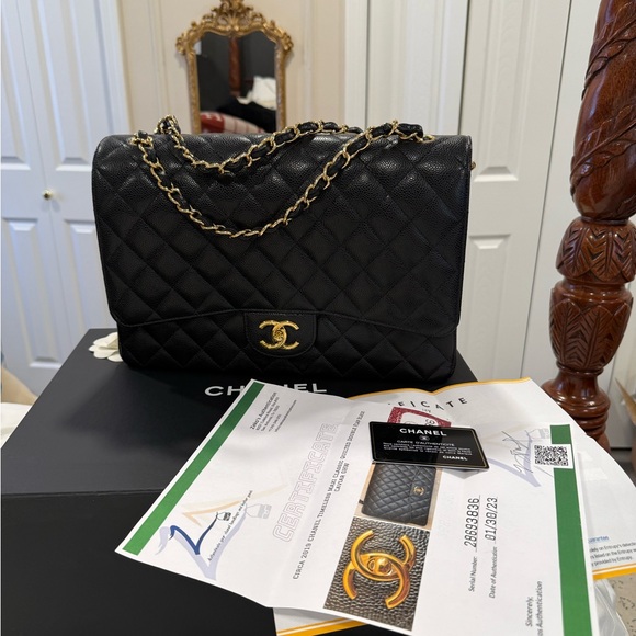 Chanel black caviar maxi flap - full set like new 2019 - Picture 14 of 16